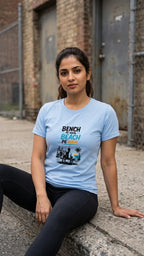 Bench Pe Hoon Beach Pe Nahin Women's T-shirt