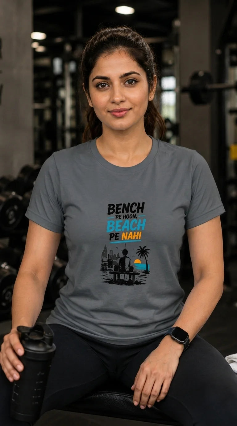 Bench Pe Hoon Beach Pe Nahin Women's T-shirt